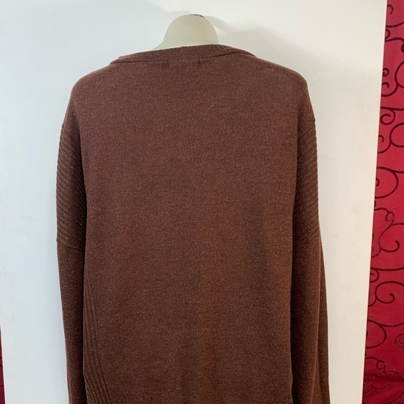 Cherish Sweater - Medium - Picture 4 of 4